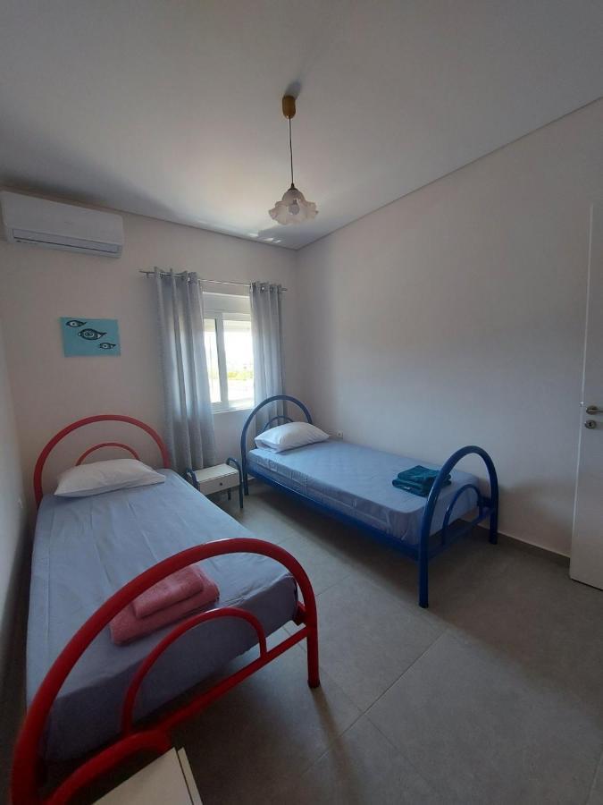 Saint George Family House Villa ปาไลยาโฟไกยา ภายนอก รูปภาพ