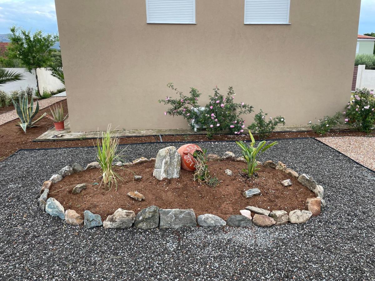 Saint George Family House Villa ปาไลยาโฟไกยา ภายนอก รูปภาพ
